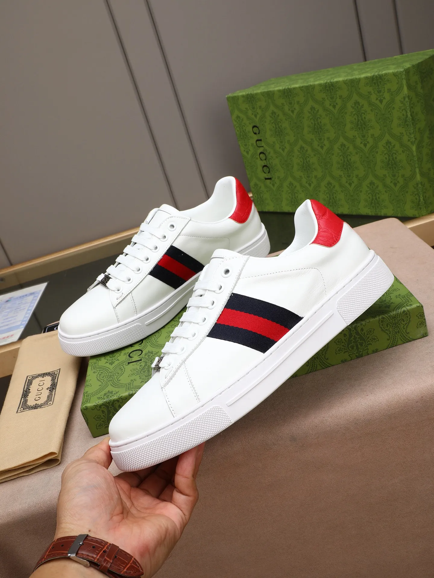 Men's shoes 💰400 [running volume version] GUGGI white shoe series! The fabric is made of imported cowhide➕Gucci special material➕sheep lining➕original rubber outsole, men's size 38-44 (45 can be customized)